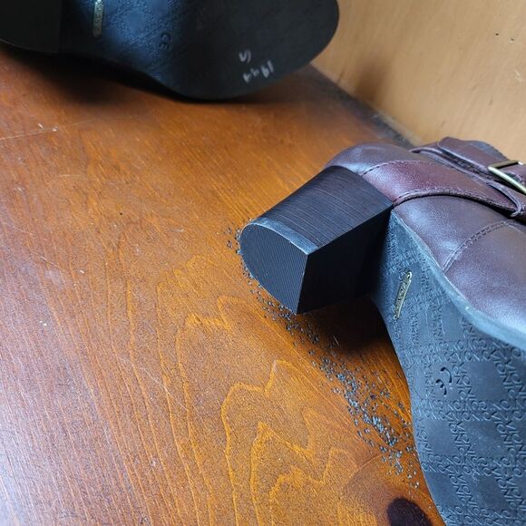 Vionic Leather Boots Size 7 - Picture 6 of 6